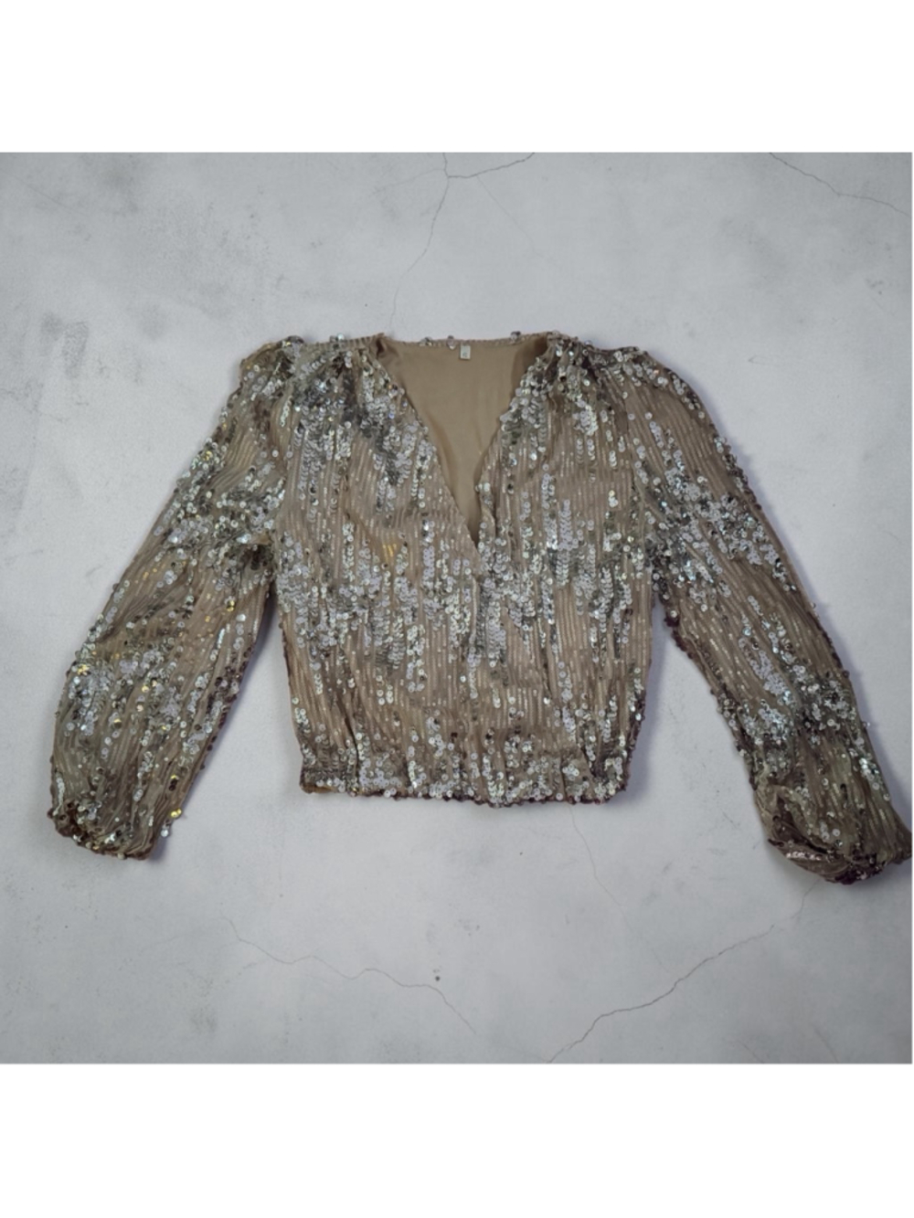 ✨ Gold Sequin Wrap Top Glam Party Blouse Small NYE Vegas Sparkle - Picture 8 of 8